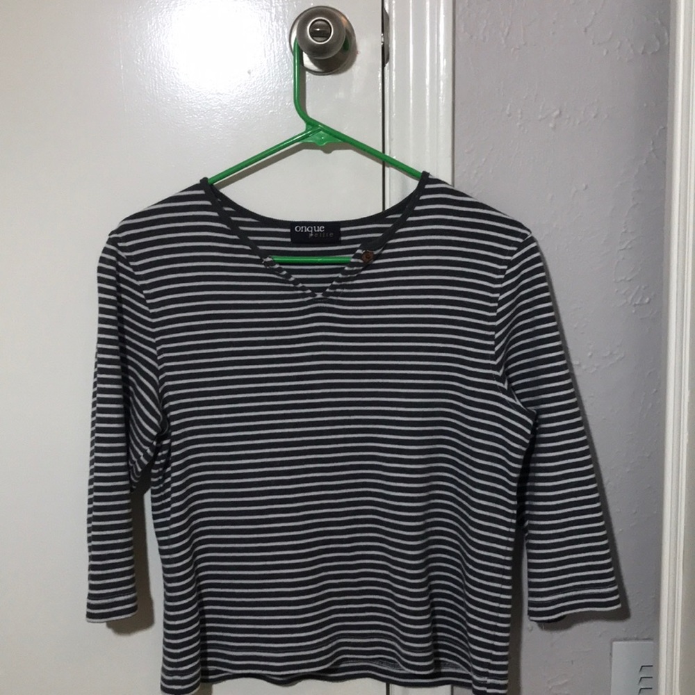 3/4 sleeve striped shirt